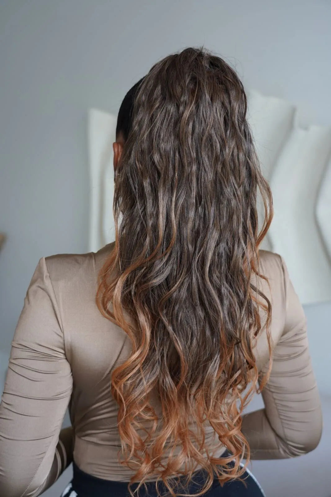 Cola de caballo Loose Wave 28” BOBBI BOSS - Color TNAT/27
