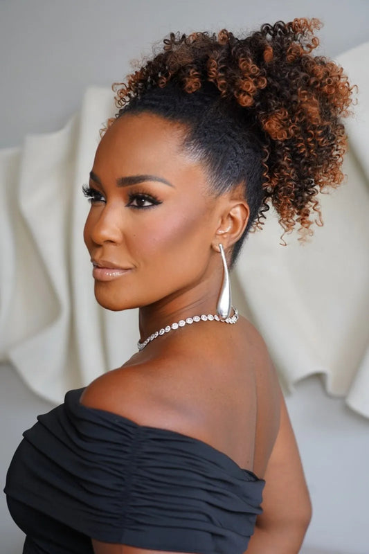 Afro Puff Ponytail in color MT1/30