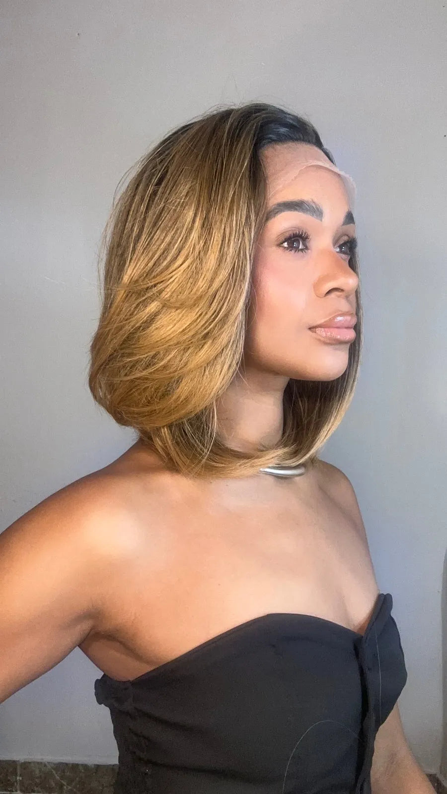Lace Front Olivia color RT/4A/22