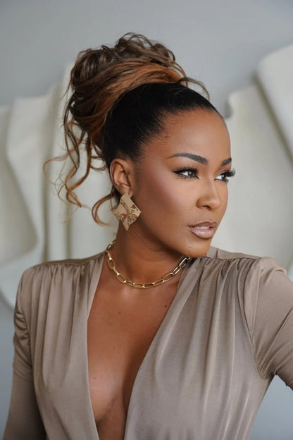 Cola de caballo Loose Wave 14” BOBBI BOSS - Color TNAT/27